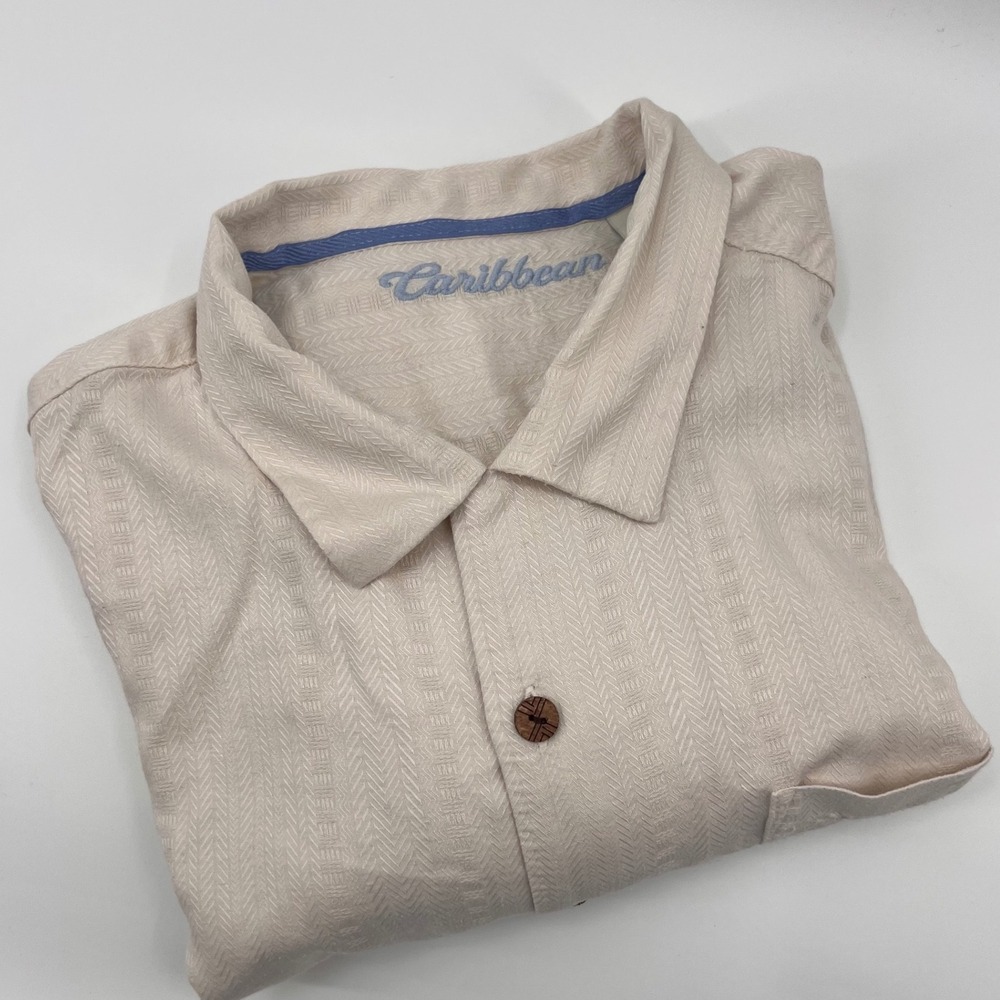 Caribbean Mens XL Short Sleeve Button Up Shirt Beige‎ Textured Pocket Casual